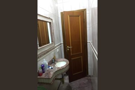 Casa à venda com 254m², 4 quartos e 6 vagas