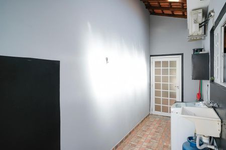 Casa à venda com 122m², 2 quartos e 3 vagasÁrea de Serviço