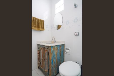 Casa à venda com 122m², 2 quartos e 3 vagasBanheiro