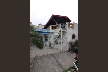 Casa à venda com 240m², 3 quartos e 2 vagasFachada