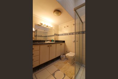 Casa à venda com 240m², 3 quartos e 2 vagasBanheiro Social