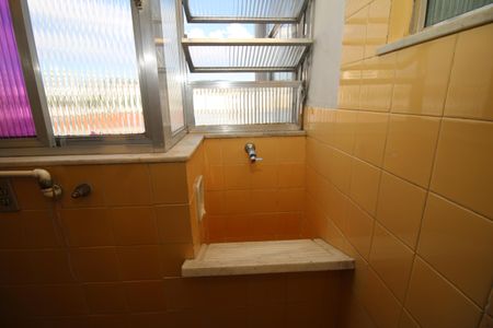 Apartamento à venda com 64m², 2 quartos e 1 vagaÁrea de Serviço