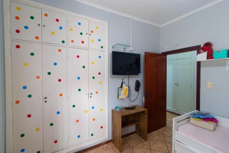 Casa à venda com 270m², 5 quartos e 4 vagasQuarto 02