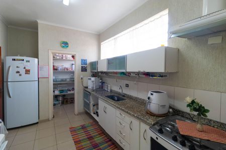 Casa à venda com 270m², 5 quartos e 4 vagasCozinha