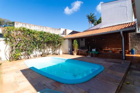 Casa à venda com 270m², 5 quartos e 4 vagasPiscina
