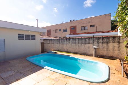 Casa à venda com 270m², 5 quartos e 4 vagasPiscina