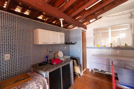 Casa à venda com 270m², 5 quartos e 4 vagasCozinha da Edícula