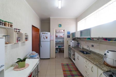 Casa à venda com 270m², 5 quartos e 4 vagasCozinha