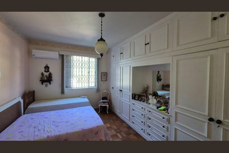 Casa à venda com 400m², 4 quartos e 5 vagas Casa à venda com 400m², 4 quartos e 5 vagasQuarto 3
