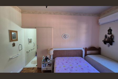 Casa à venda com 400m², 4 quartos e 5 vagas Casa à venda com 400m², 4 quartos e 5 vagasQuarto 3