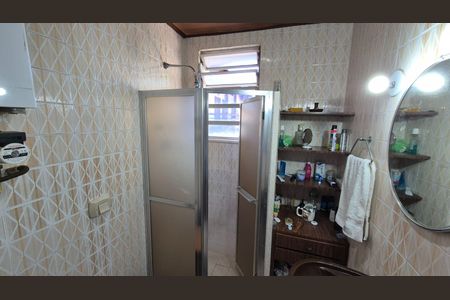 Casa à venda com 400m², 4 quartos e 5 vagas Casa à venda com 400m², 4 quartos e 5 vagasBanheiro 2
