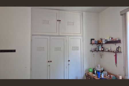 Casa à venda com 400m², 4 quartos e 5 vagas Casa à venda com 400m², 4 quartos e 5 vagasQuarto 2