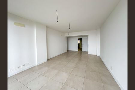 Apartamento à venda com 149m², 3 quartos e 1 vaga Apartamento à venda com 149m², 3 quartos e 1 vagaSala