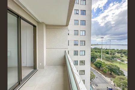 Apartamento à venda com 149m², 3 quartos e 1 vaga Apartamento à venda com 149m², 3 quartos e 1 vagaSacada/Sala