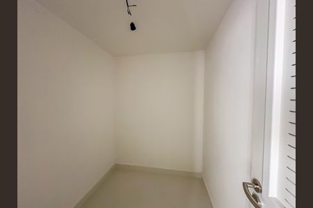 Apartamento à venda com 149m², 3 quartos e 1 vaga Apartamento à venda com 149m², 3 quartos e 1 vagaQuarto de Serviço