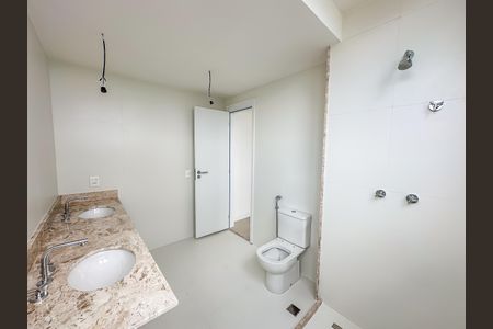 Apartamento à venda com 149m², 3 quartos e 1 vaga Apartamento à venda com 149m², 3 quartos e 1 vagaBanheiro/Suite 1