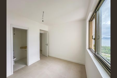 Apartamento à venda com 149m², 3 quartos e 1 vaga Apartamento à venda com 149m², 3 quartos e 1 vagaSuite 3