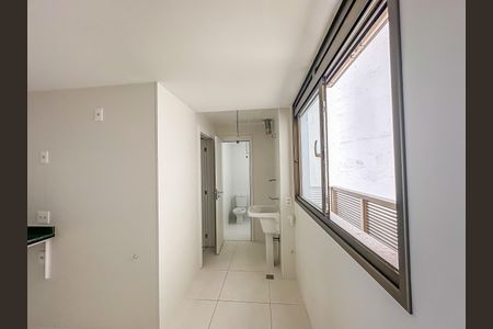 Apartamento à venda com 149m², 3 quartos e 1 vaga Apartamento à venda com 149m², 3 quartos e 1 vagaLavanderia