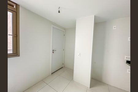 Apartamento à venda com 180m², 3 quartos e 1 vagaÁrea de Serviço
