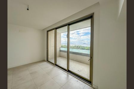 Apartamento à venda com 180m², 3 quartos e 1 vagaSala