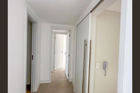 Apartamento à venda com 180m², 3 quartos e 1 vagaCorredor