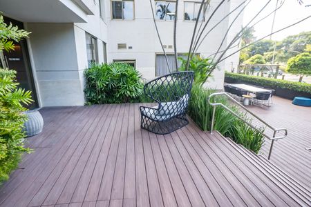 Apartamento à venda com 180m², 3 quartos e 1 vaga Apartamento à venda com 180m², 3 quartos e 1 vagaÁrea comum