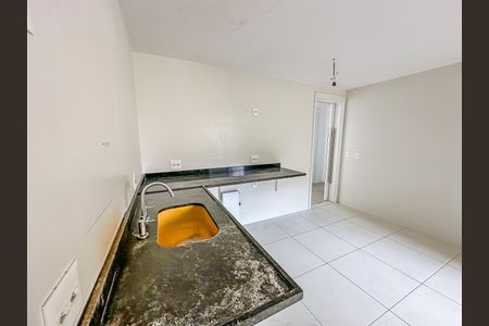 Apartamento à venda com 180m², 3 quartos e 1 vaga Apartamento à venda com 180m², 3 quartos e 1 vagaCozinha