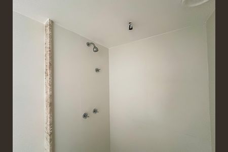Apartamento à venda com 180m², 3 quartos e 1 vaga Apartamento à venda com 180m², 3 quartos e 1 vagaBanheiro da Suíte 3