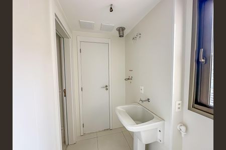 Apartamento à venda com 180m², 3 quartos e 1 vaga Apartamento à venda com 180m², 3 quartos e 1 vagaÁrea de Serviço