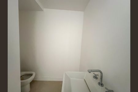 Apartamento à venda com 180m², 3 quartos e 1 vaga Apartamento à venda com 180m², 3 quartos e 1 vagaLavabo