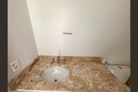 Apartamento à venda com 180m², 3 quartos e 1 vaga Apartamento à venda com 180m², 3 quartos e 1 vagaBanheiro da Suíte 3