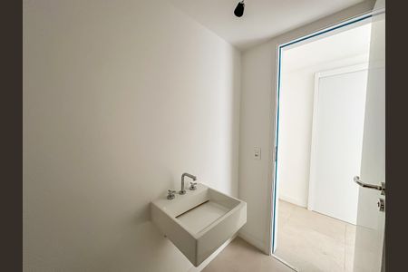 Apartamento à venda com 180m², 3 quartos e 1 vaga Apartamento à venda com 180m², 3 quartos e 1 vagaLavabo
