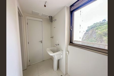 Apartamento à venda com 180m², 3 quartos e 1 vaga Apartamento à venda com 180m², 3 quartos e 1 vagaÁrea de Serviço