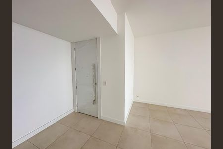 Apartamento à venda com 180m², 3 quartos e 1 vaga Apartamento à venda com 180m², 3 quartos e 1 vagaSala