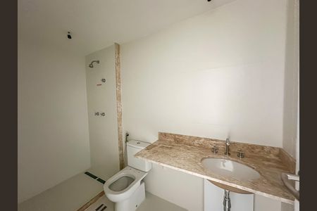 Apartamento à venda com 147m², 3 quartos e 1 vaga Apartamento à venda com 147m², 3 quartos e 1 vagaBanheiro da Suíte 3