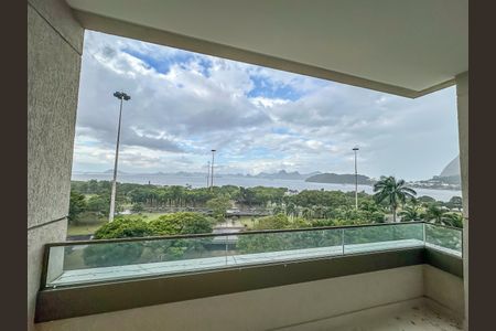 Apartamento à venda com 147m², 3 quartos e 1 vaga Apartamento à venda com 147m², 3 quartos e 1 vagaSala