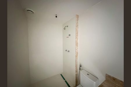 Apartamento à venda com 147m², 3 quartos e 1 vaga Apartamento à venda com 147m², 3 quartos e 1 vagaBanheiro da Suíte 3