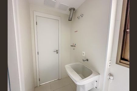 Apartamento à venda com 147m², 3 quartos e 1 vaga Apartamento à venda com 147m², 3 quartos e 1 vagaÁrea de Serviço