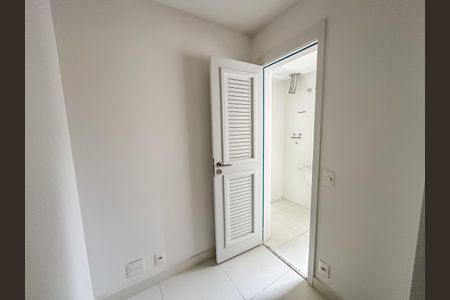 Apartamento à venda com 147m², 3 quartos e 1 vaga Apartamento à venda com 147m², 3 quartos e 1 vagaBanheiro de Serviço