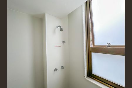 Apartamento à venda com 147m², 3 quartos e 1 vaga Apartamento à venda com 147m², 3 quartos e 1 vagaBanheiro de Serviço