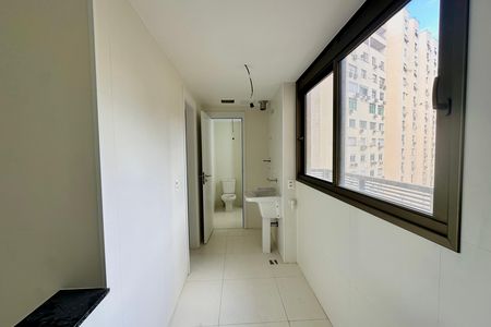 Apartamento à venda com 147m², 3 quartos e 1 vaga Apartamento à venda com 147m², 3 quartos e 1 vagaÁrea de Serviço