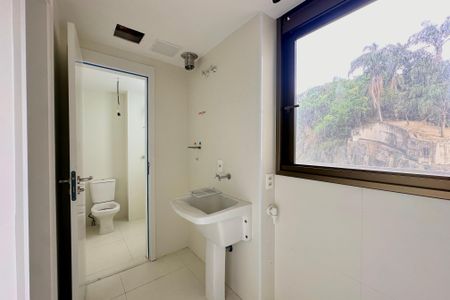 Apartamento à venda com 147m², 3 quartos e 1 vaga Apartamento à venda com 147m², 3 quartos e 1 vagaÁrea de Serviço