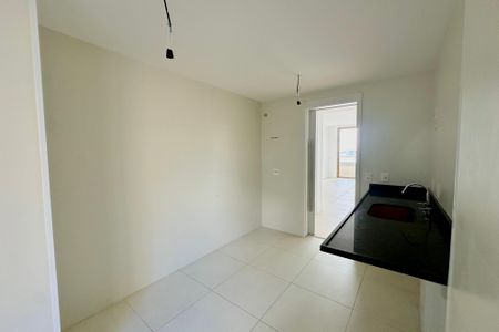 Apartamento à venda com 147m², 3 quartos e 1 vaga Apartamento à venda com 147m², 3 quartos e 1 vagaCozinha