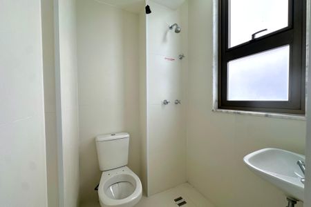 Apartamento à venda com 147m², 3 quartos e 1 vaga Apartamento à venda com 147m², 3 quartos e 1 vagaBanheiro de Serviço