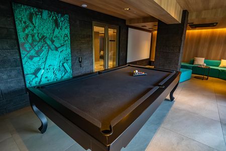 Apartamento à venda com 181m², 3 quartos e 1 vaga Apartamento à venda com 181m², 3 quartos e 1 vagaÁrea comum