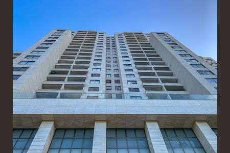 Apartamento à venda com 181m², 3 quartos e 1 vaga Apartamento à venda com 181m², 3 quartos e 1 vagaFachada