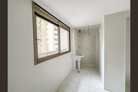 Apartamento à venda com 181m², 3 quartos e 1 vaga Apartamento à venda com 181m², 3 quartos e 1 vagaÁrea de Serviço