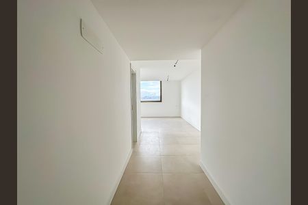 Apartamento à venda com 181m², 3 quartos e 1 vaga Apartamento à venda com 181m², 3 quartos e 1 vagaCorredor