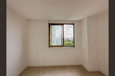 Apartamento à venda com 181m², 3 quartos e 1 vaga Apartamento à venda com 181m², 3 quartos e 1 vagaQuarto 3