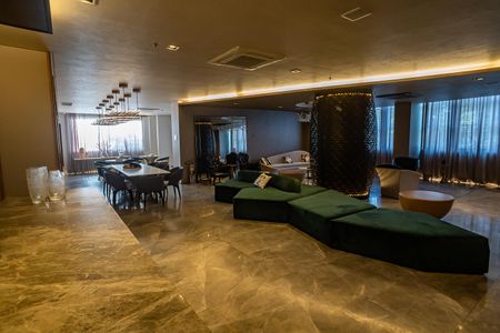 Apartamento à venda com 181m², 3 quartos e 1 vaga Apartamento à venda com 181m², 3 quartos e 1 vagaÁrea comum